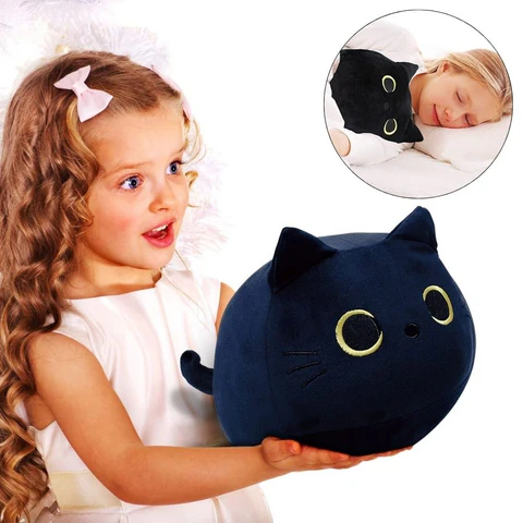 Petite Fille avec sa Peluche Chat Noir