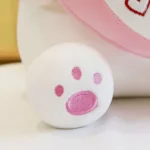 Peluche Lapin Kawaii Rose Qui Tient Son Cœur Vue De Près Sur Sa Patte