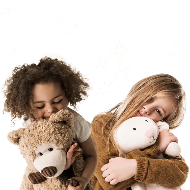 enfants tenant fort leurs peluches