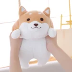 peluche chien kawaii dans les bras 1