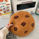 peluche cookie coussin dans la cuisine