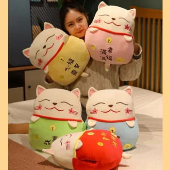 peluche coussin chat japonais