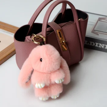 petite peluche lapin